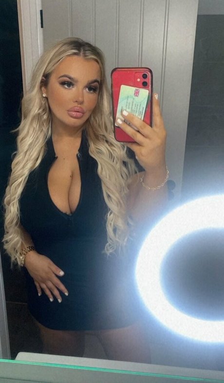 Kayleigh Thomsen art model archive