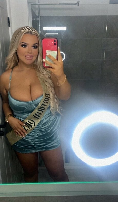 Kayleigh Thomsen star nudes image