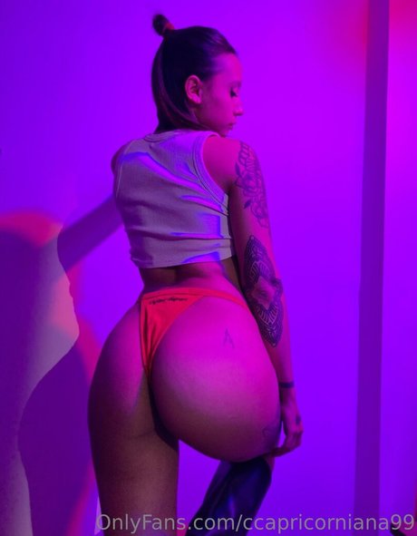 ccapricorniana99 adult model photos