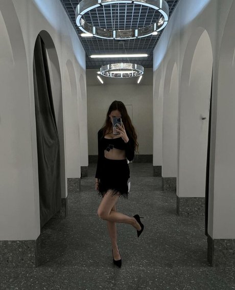 Mettaass model naked pictures