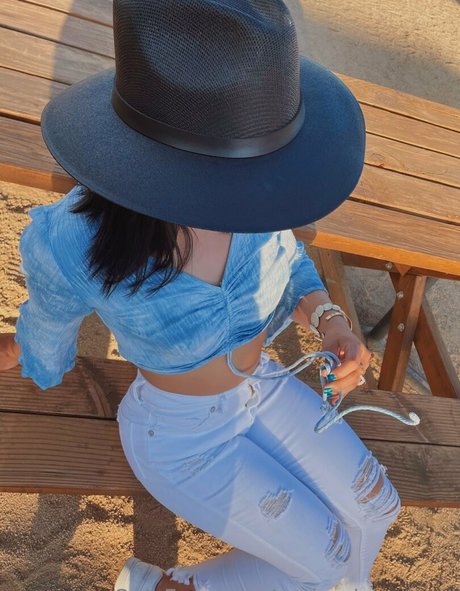 andrealuna4real hot actress pics