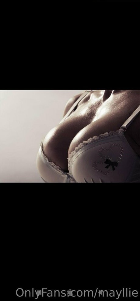 mayllie xxx actress pics