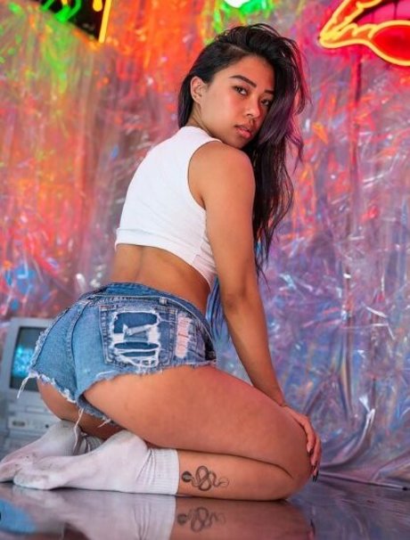 mfsunbear erotic actress pictures