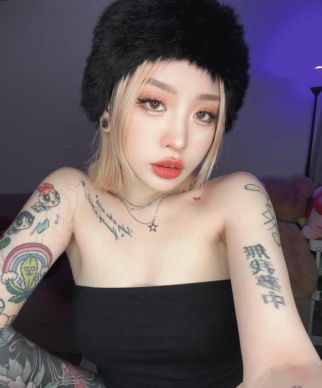 missmozzi perfect model photos