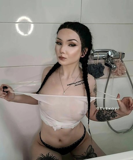 skylarwhitevip star pornographic galleries