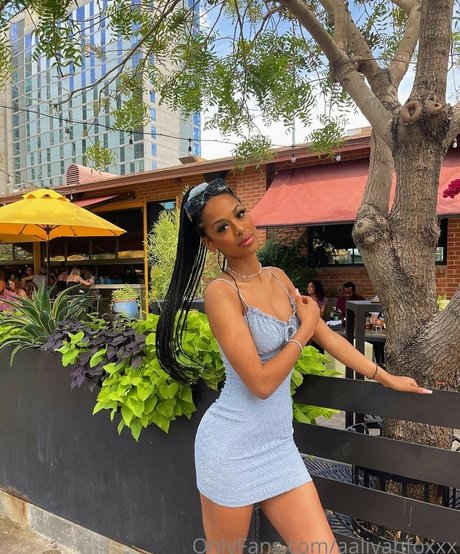 aaliyahfoxxx sexy star img