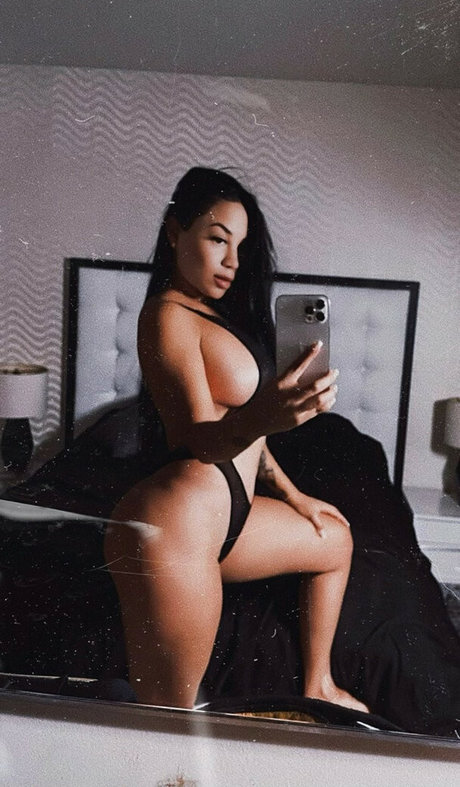 La Damosky star hot image