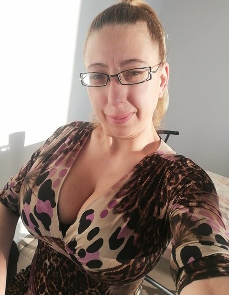 Aurica Velcota model naked picture