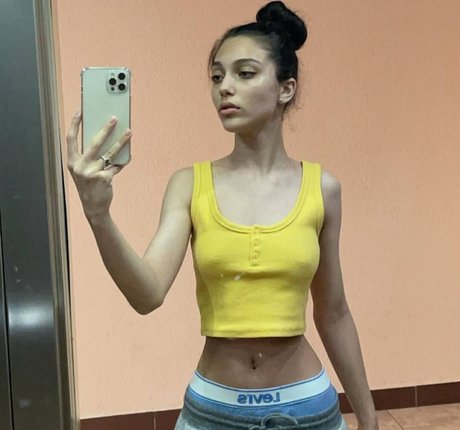 elf__ia nude star images