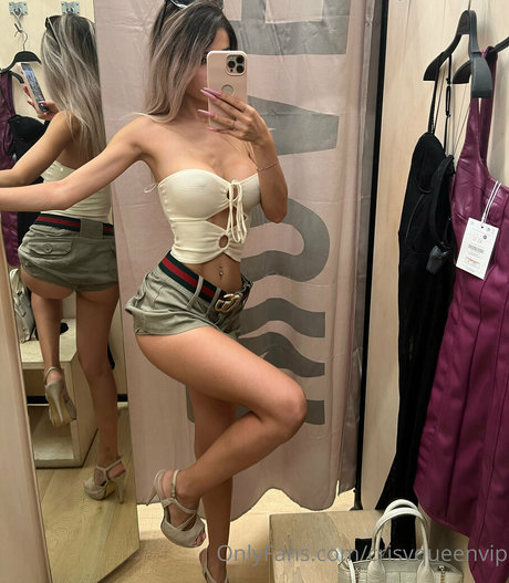 crisvqueenvip nude star pics