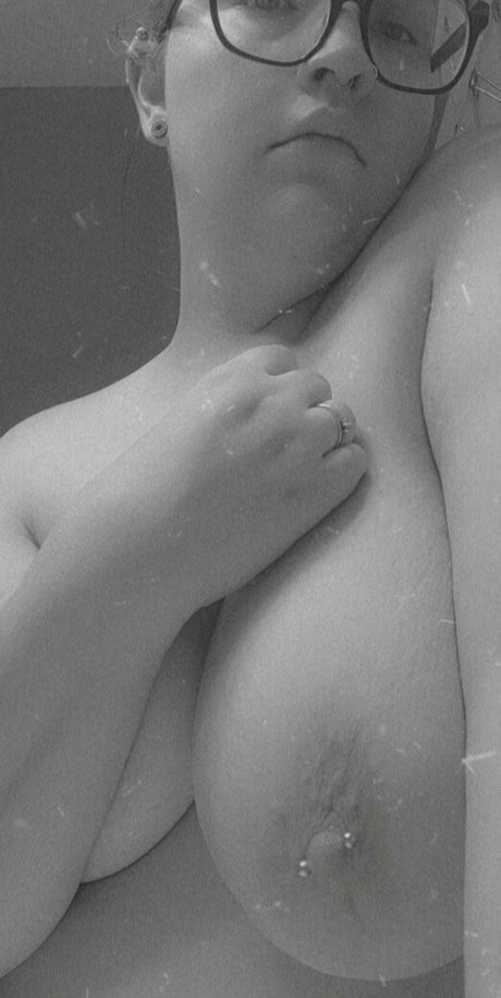 pixieprincess1994 pornographic model photo