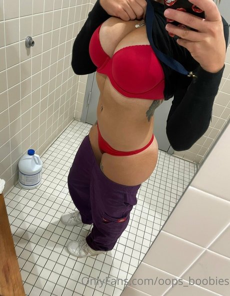 oops boobies nude actress pictures