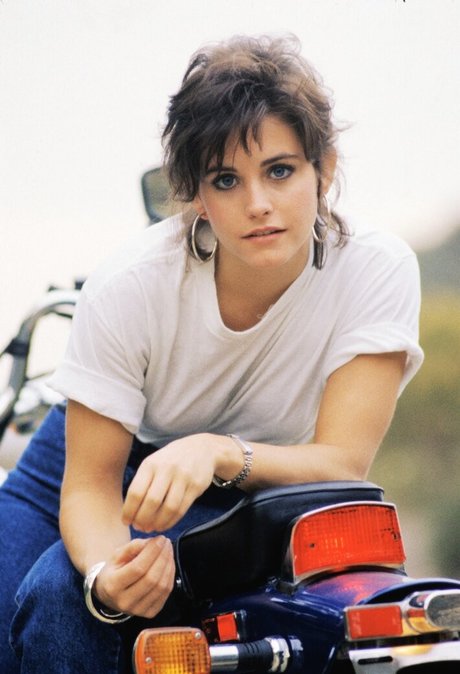 Courtney Cox erotic star archive