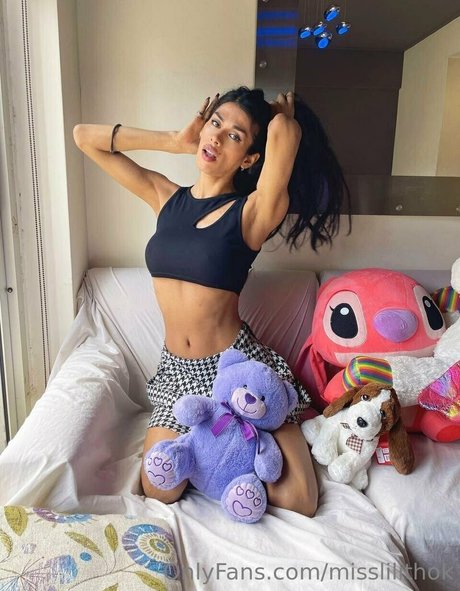 misslilithok model free photos