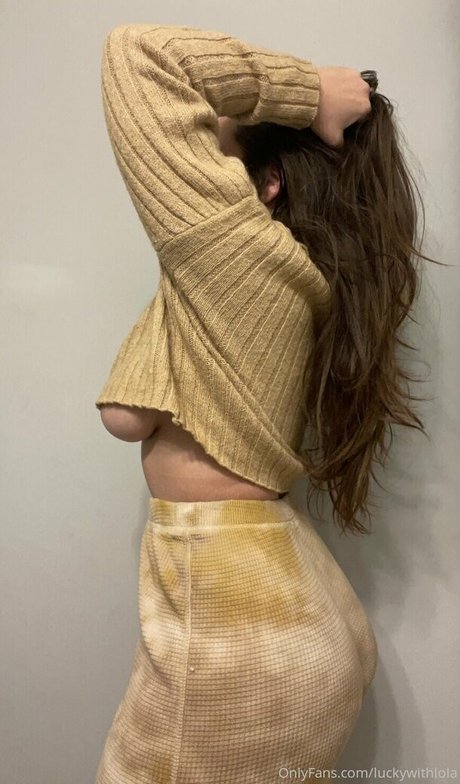 luckywithlola star adult pics