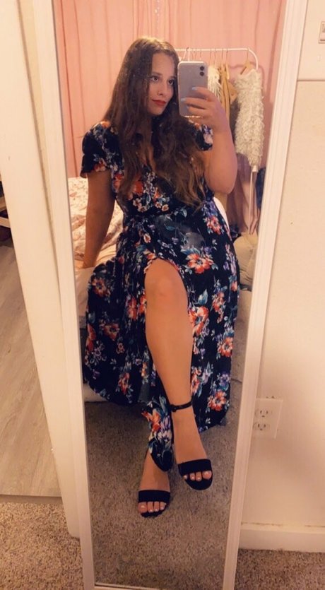 luckywithlola star adult gallery