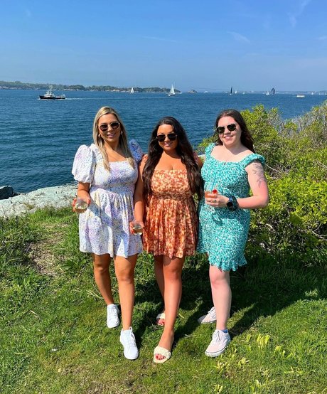 Jenn M beautiful model images