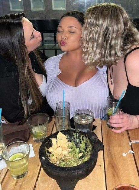 Jenn M hd model gallery