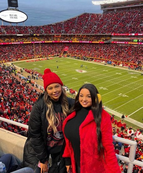 Jenn M nudes star images