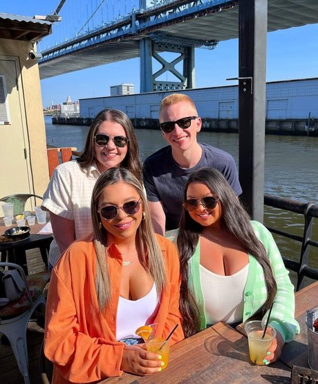 Jenn M pornstar pretty pic