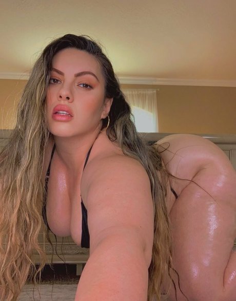 thebellamkay model adult pic