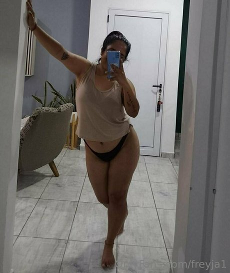 lesbian strapon onlyfans hot gallery