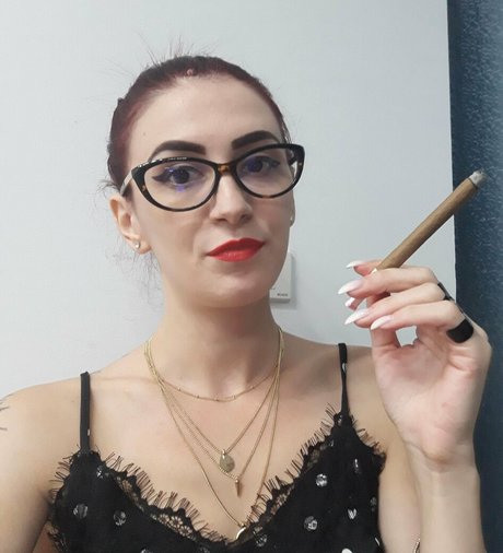 evabanefree model xxx photo