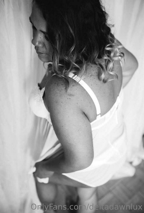 deltadawnlux porn model photos