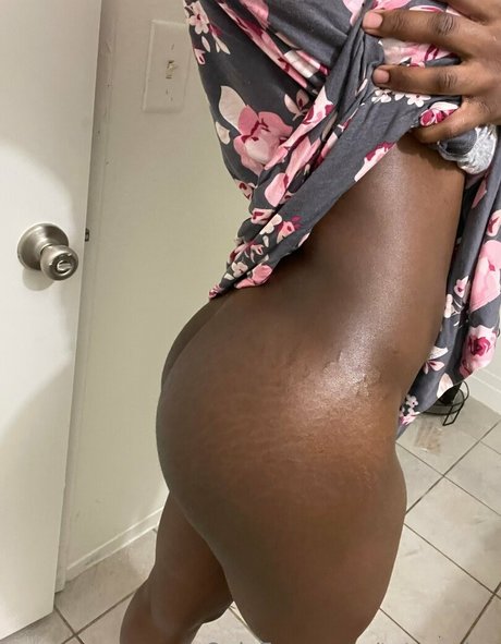 tatsumisu naked model picture