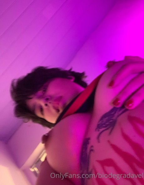 rayziebaby model nude photo