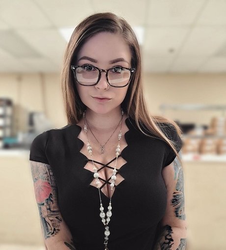 Lameassloser95 sex model archive