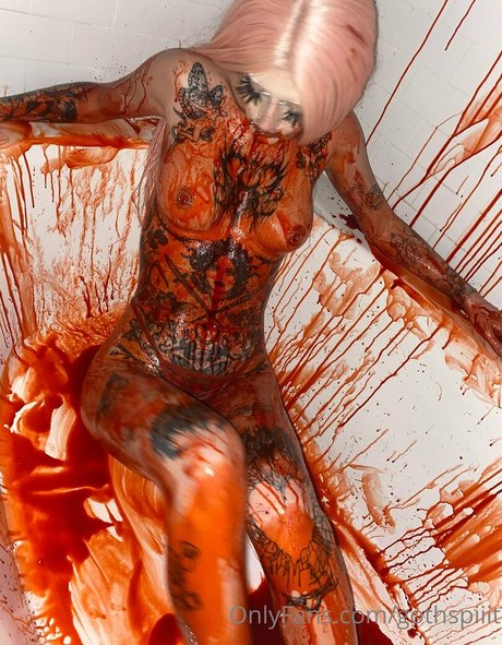gothspiiit nude pornstar photos
