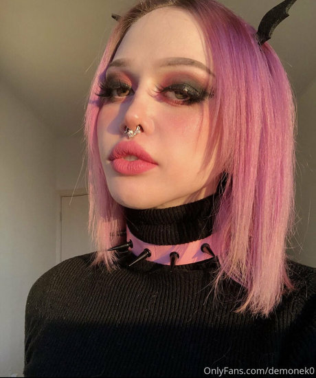 demonek0 model sexy img