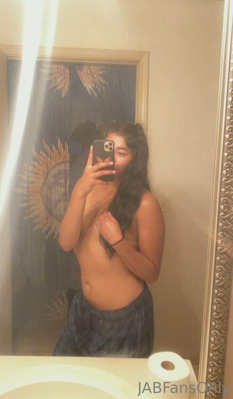 jasleneadler nude actress pictures