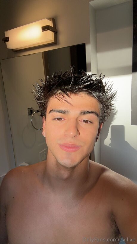 evillxe naked star images