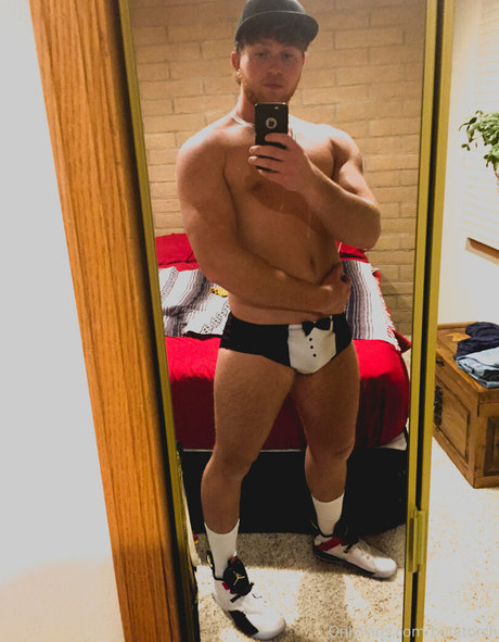 gnoza27 naked star picture