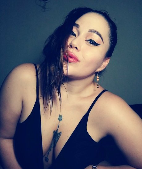 famouscreamy pornstar nice image