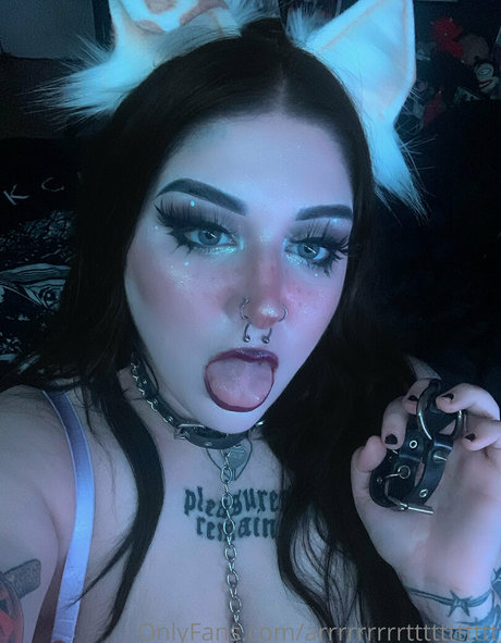 Ur E Mommy thumbnail