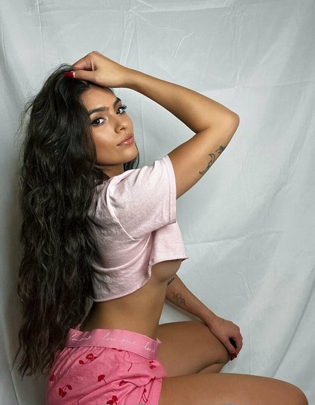 Serena Muniz star art galleries