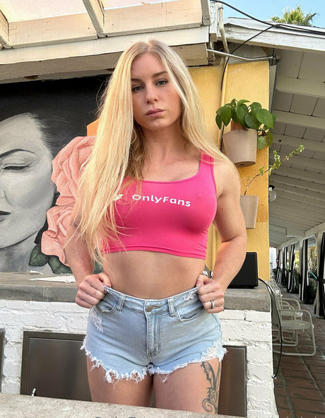 naughtytalulah porn model img