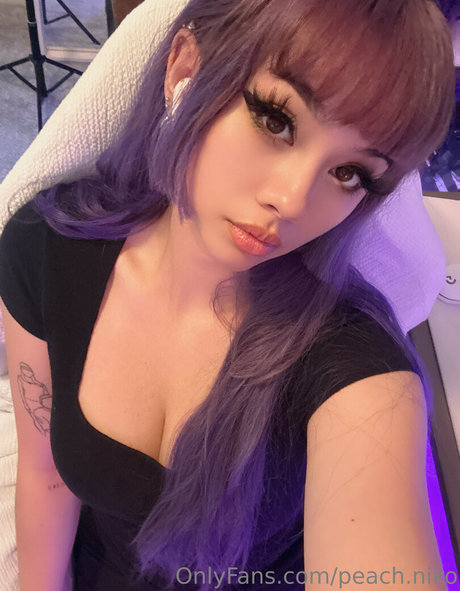 peach niko model adult photo