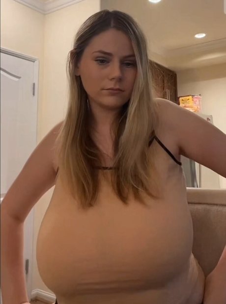 Emily V actress image