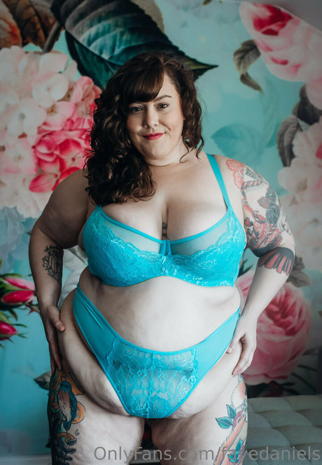 fayedaniels pornstar hot pictures