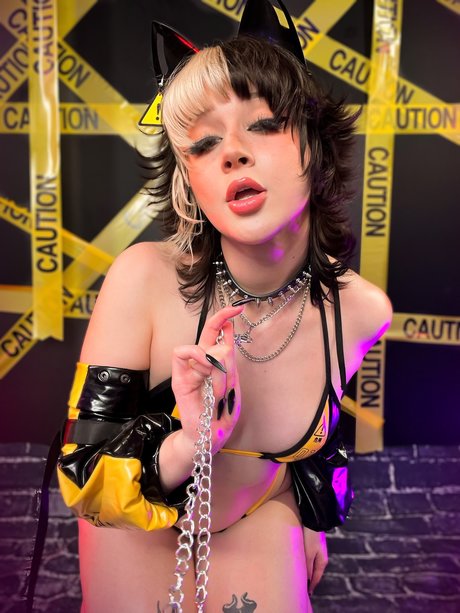 Sweet Huni Buni sex actress photo