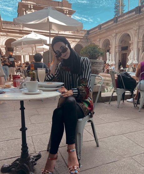 Sher Arar naked star photo