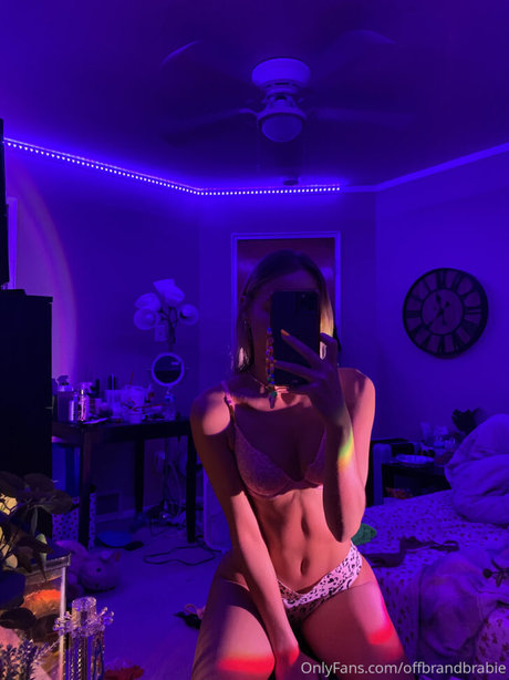 Offbrandbrabie sex model image