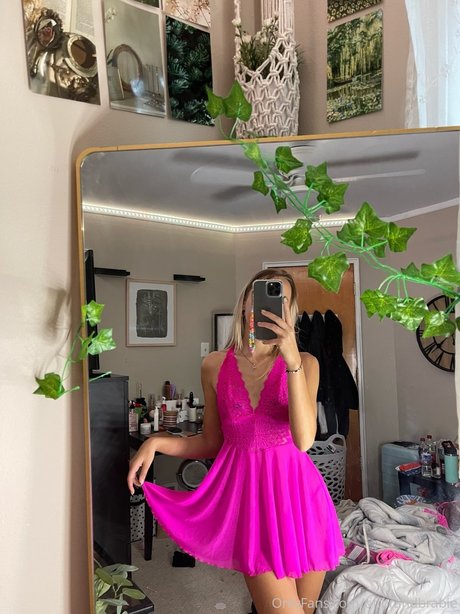 Offbrandbrabie star exclusive pic