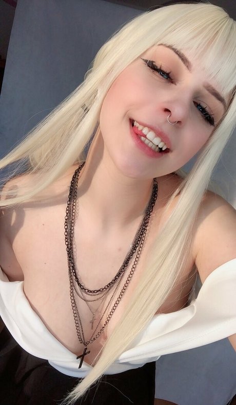 athletic blonde onlyfans hd pictures