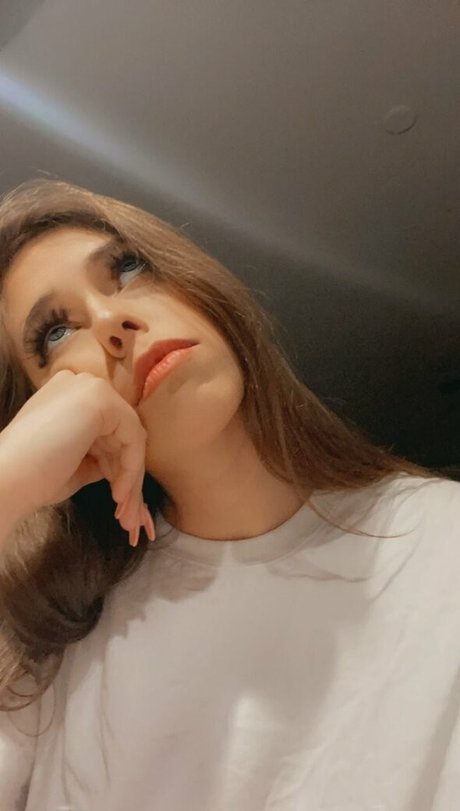 Madison Carter nice pornstar image