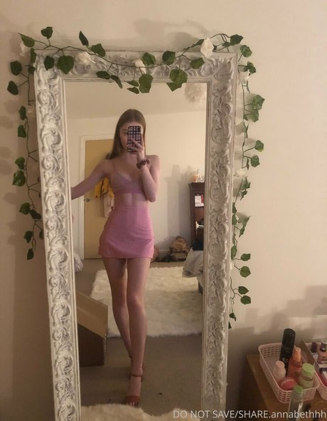 Annabeth Davies star naked image